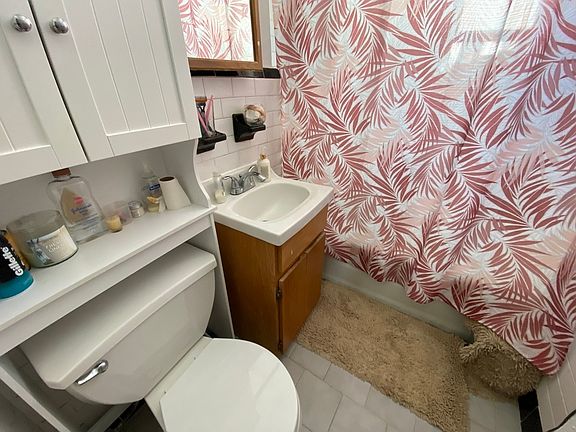 4th image of 28-35 41st St #D7