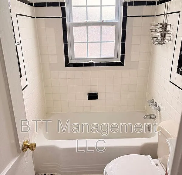 8401 Greenwood Ave #3 — Photo 69
