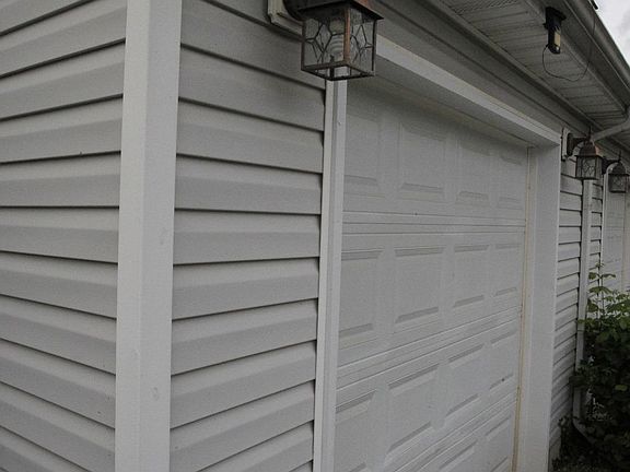 3rd image of 3664 Leisure Creek Ct
