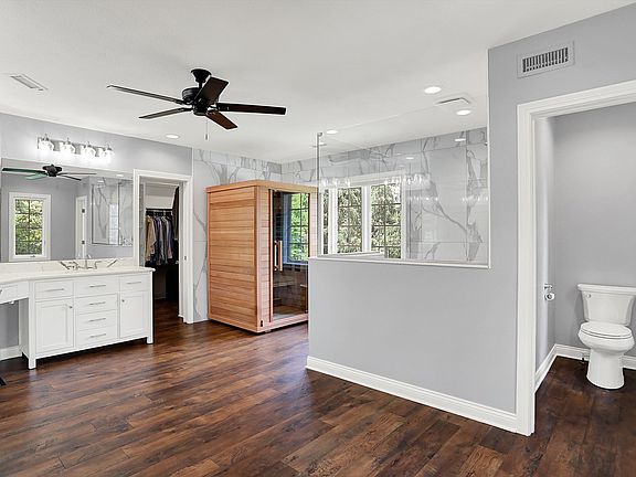 4th image of 12899 Brighton Ave