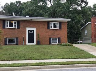 212 Shana Rd, Glen Burnie, MD 21060