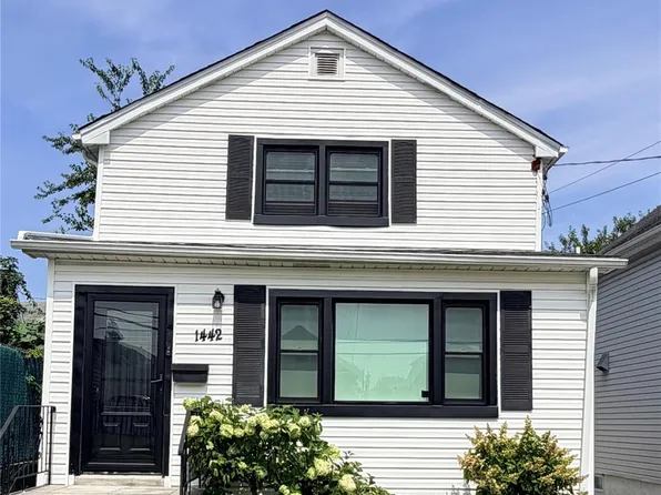1442 Woolworth Street, Elmont, NY 11003