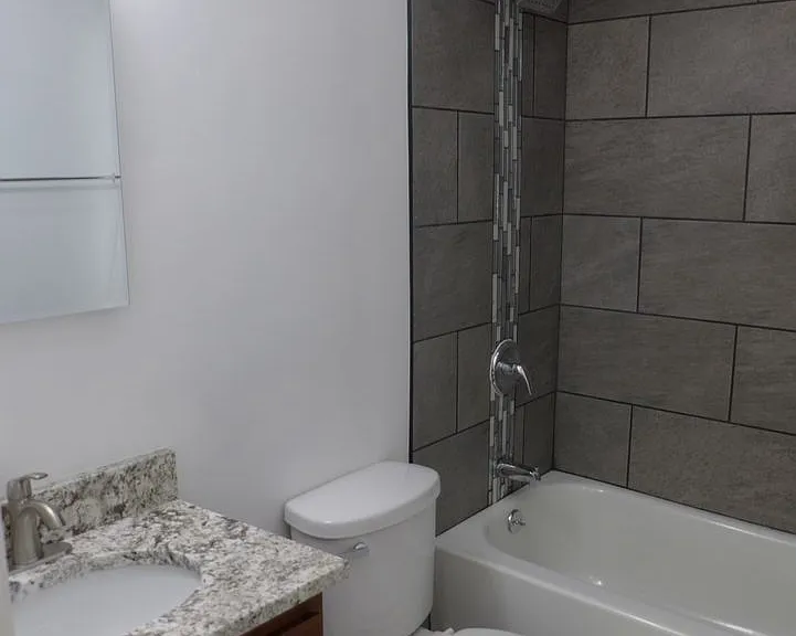 Winthrop Suites Apartments — Photo 43