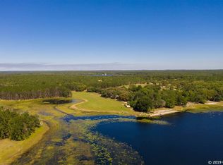 173 Persimmon Rd, Hawthorne, FL 32640