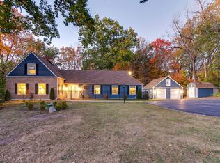 3386 Old McHenry Rd, Long Grove, IL 60047