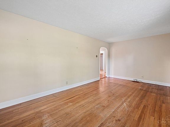 4th image of 5100 Winton Rd