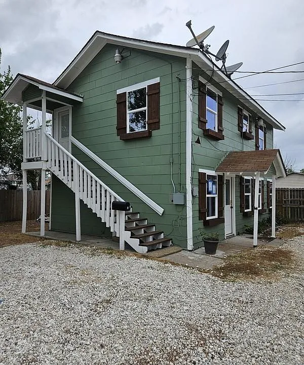 410 Randall St #7