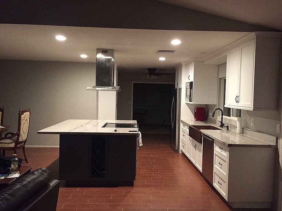 1st image of 1038 E Glencove St