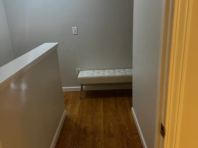 Top Floor - on the front left stairs going down front right stairds to beack room. In the back is the front bedroom