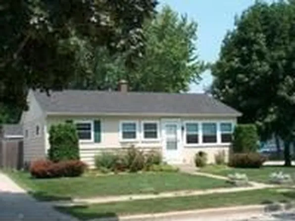 1802 25th St, Kenosha, WI 53140