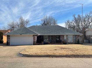 1025 Coventry Rd, Enid, OK 73703