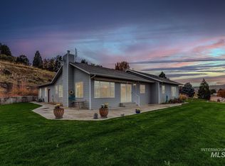 2056 13th St, Clarkston, WA 99403