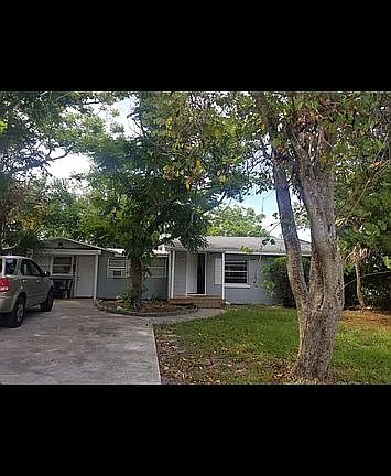 2nd image of 216 Skelly Dr