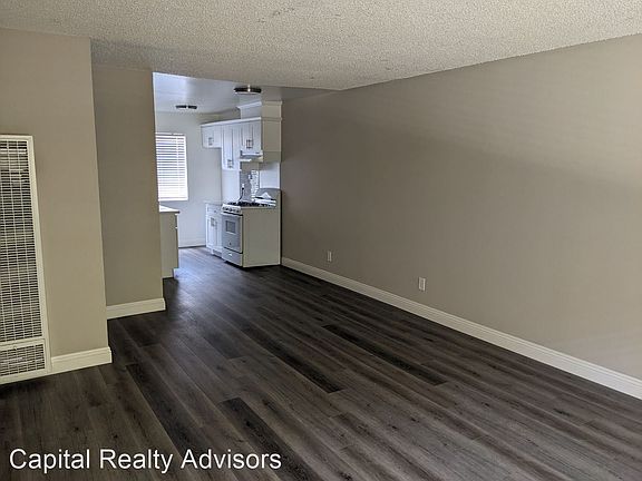3rd image of 1531 Junipero Ave APT 5
