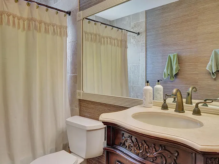 2103 Tama Cir #202 — Photo 19