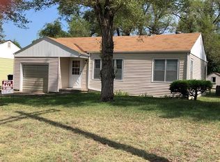 908 W 19th Ave, Hutchinson, KS 67502