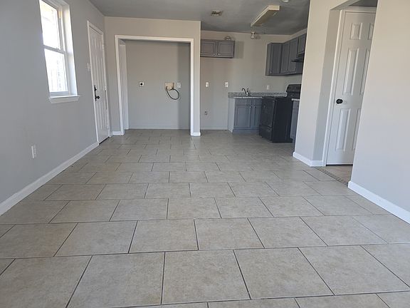 3rd image of 2819 Daniel Dr #2819