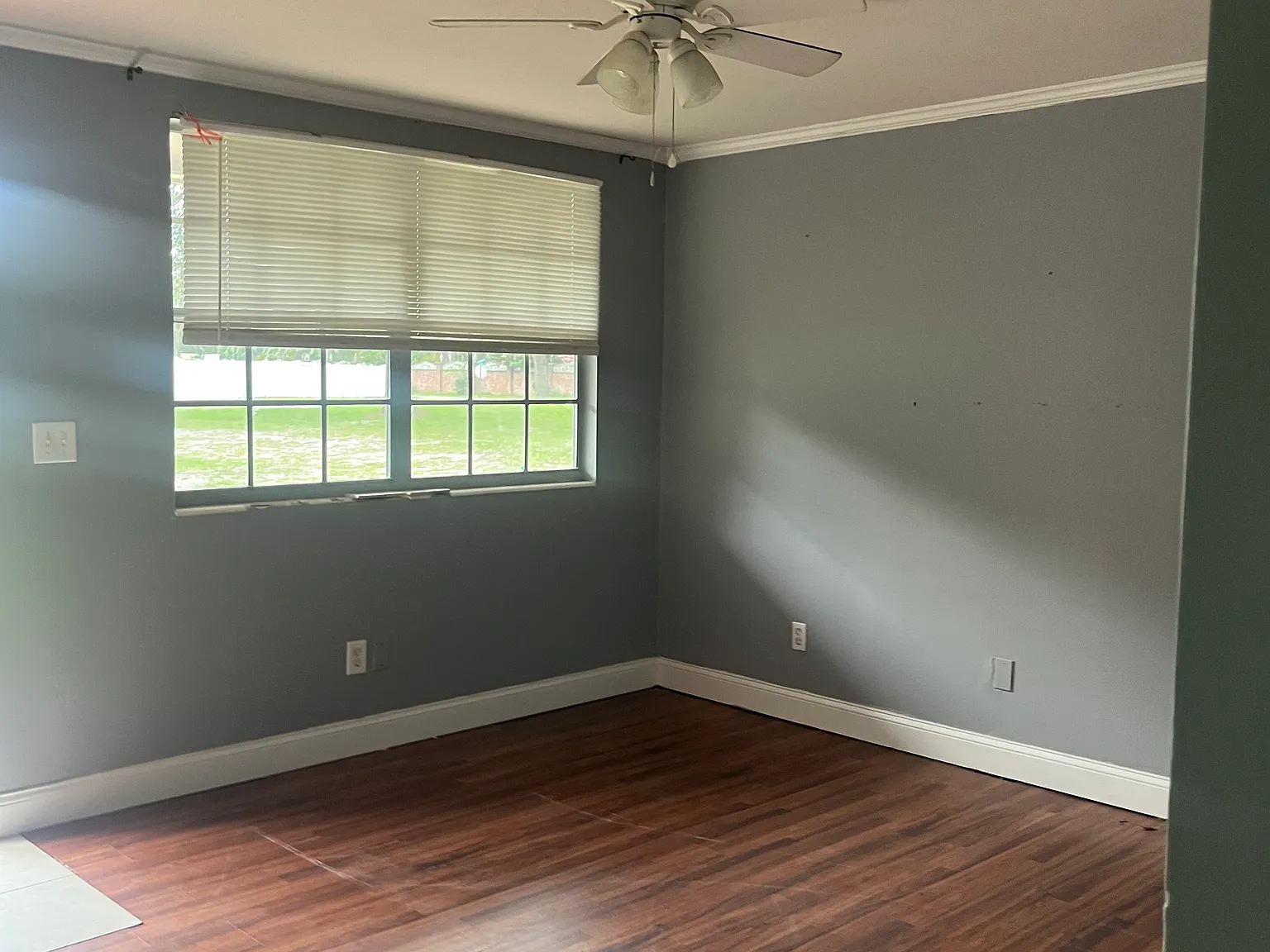 3 bed, 960 sqft, $1,700 — Photo 2