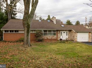 1372 Meetinghouse Rd, Meadowbrook, PA 19046