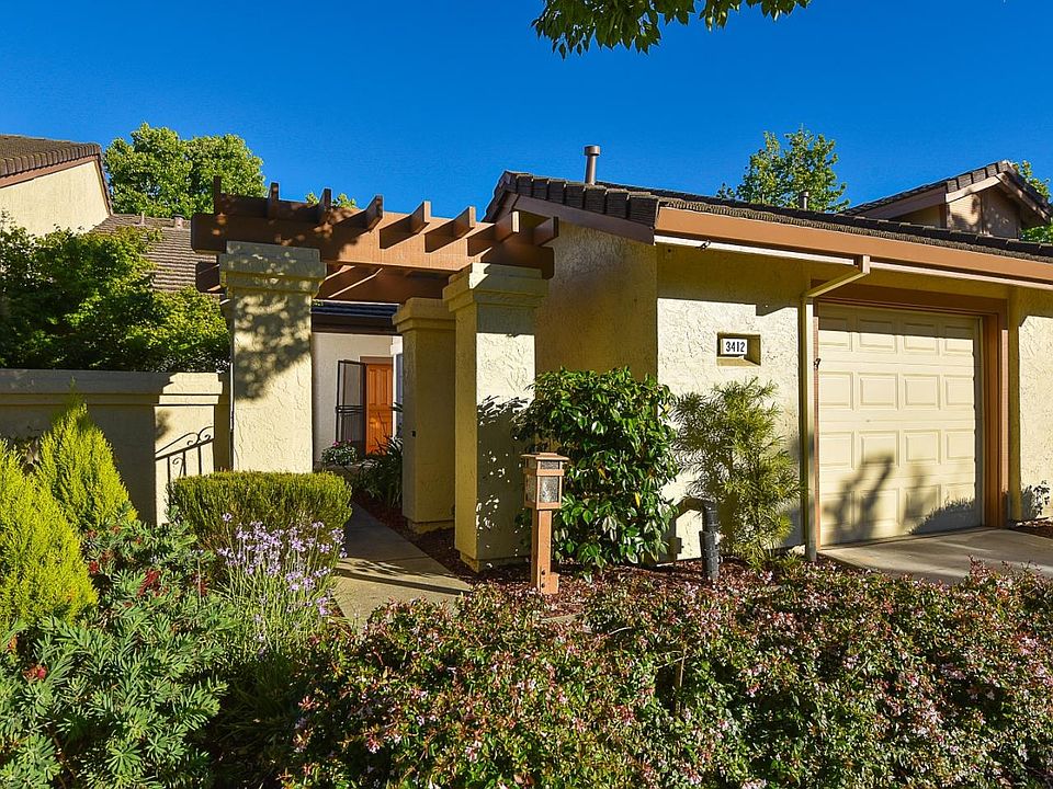 1st image of 3412 Lake Garda Dr