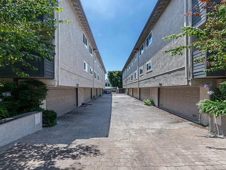 2-Car Garage Parking