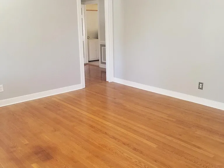 7968 Kenmore Dr — Photo 7