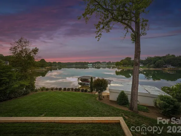 7272 Lynbrook Cir, Denver, NC 28037