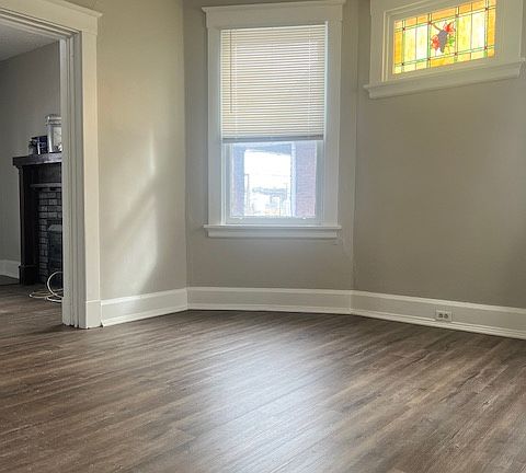 2nd image of 4011 Ivanhoe Ave