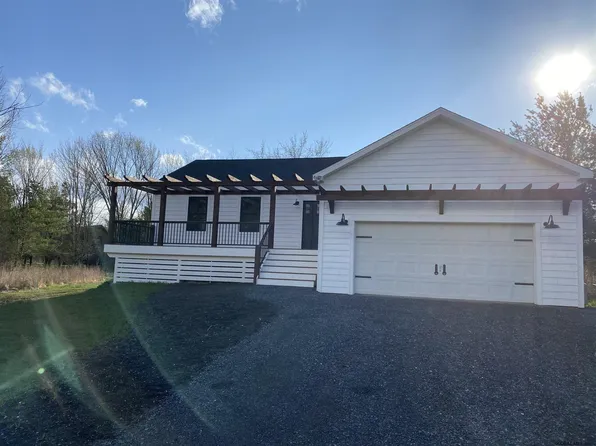 7 Pipe Ct, Athens, NY 12015
