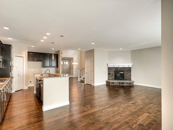 2nd image of 21587 SE 2nd Pl