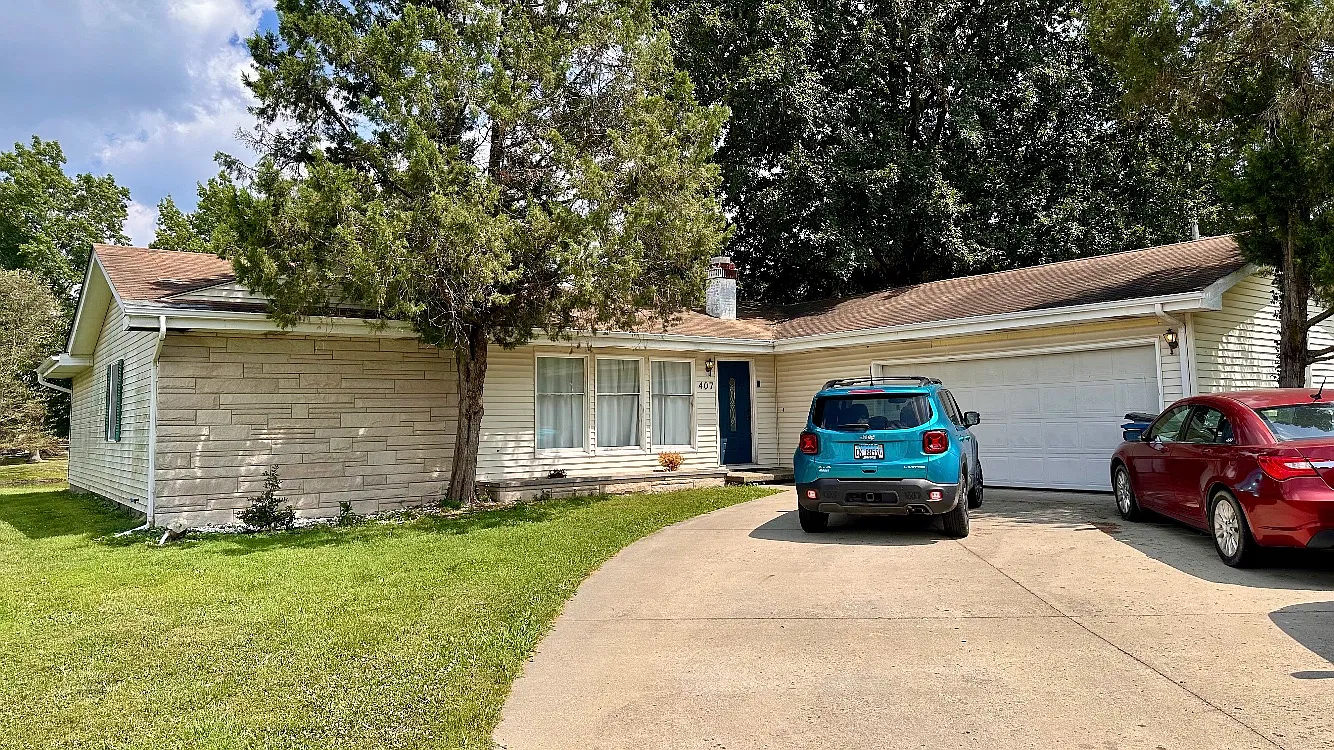 3 bed, 1700 sqft, $1,900 — Photo 1