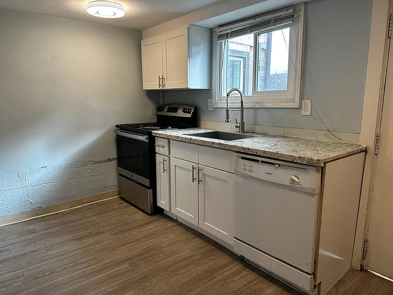 10836 1st Avesw #B — Photo 2