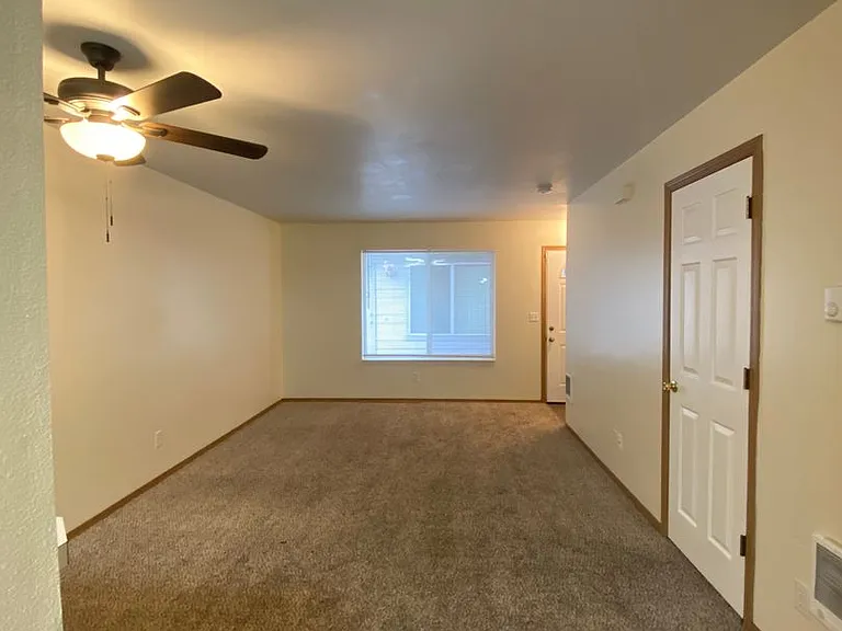 855-875 Concord St NE #4080 — Photo 8