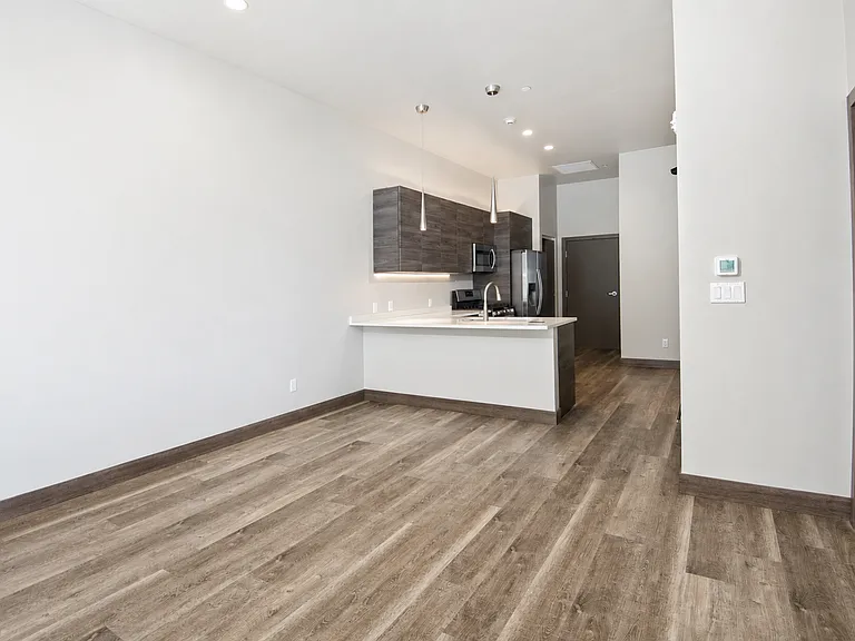 Chambers Lofts — Photo 6