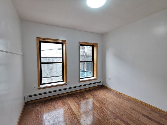 5th image of 2232 85th St APT 1R