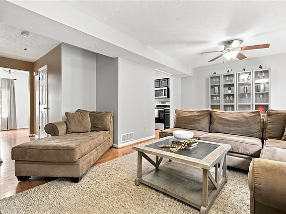 4th image of 1343 Meadowbrook Dr