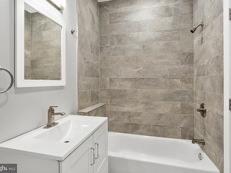 2007 E Susquehanna Ave #3 — Photo 15