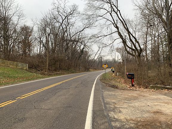 4th image of 7640 Peters Pike