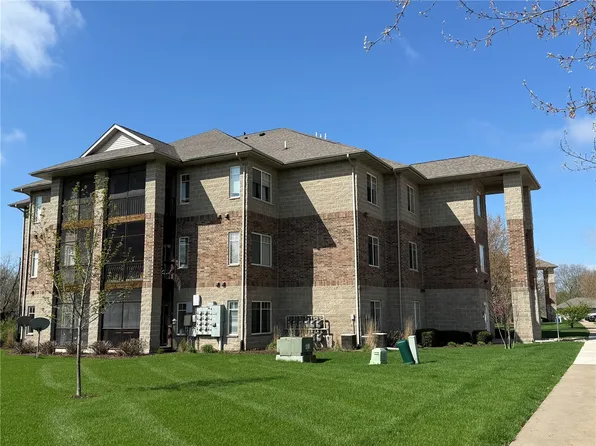 4453 Berkeley Ln, Iowa City, IA 52245