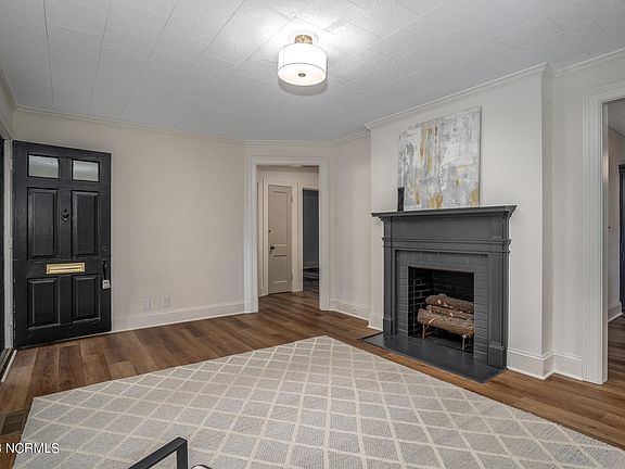 5th image of 937 West Haven Boulevard