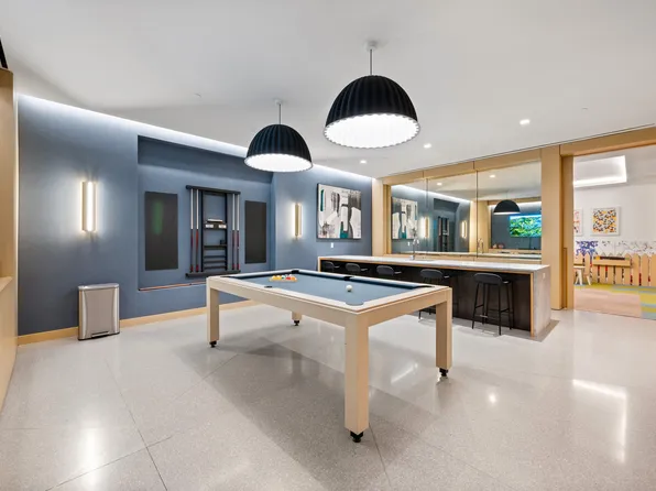 225 West 28th Street image 17 of 26