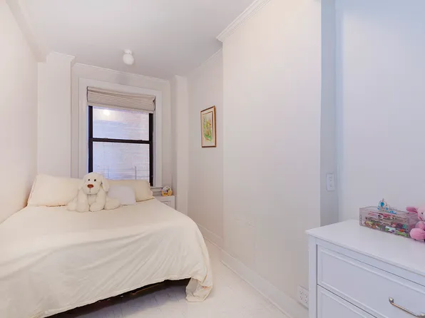 179 East 79th Street image 7 of 12