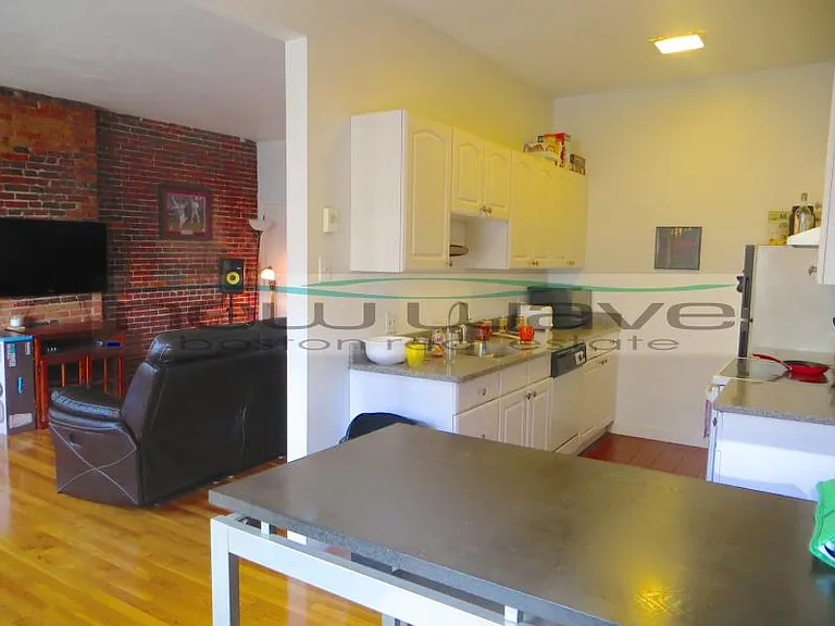 752 Tremont St #2 — Photo 6