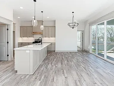 8421 E Bradford St — Photo 5