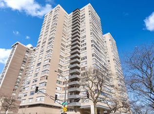 6301 N Sheridan Rd APT 19D, Chicago, IL 60660