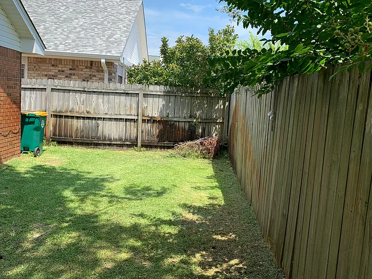 4650 Windstarr Dr — Photo 4