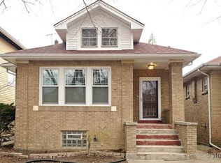 2637 W Eastwood Ave, Chicago, IL 60625