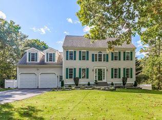 14 W Vaughan St, Lakeville, MA 02347