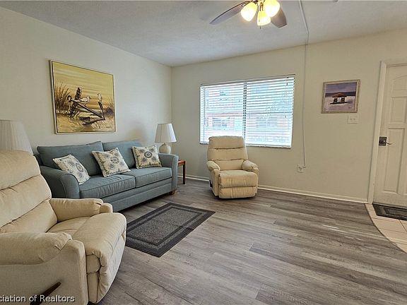 5th image of 2113 Lakeview Dr APT 6B