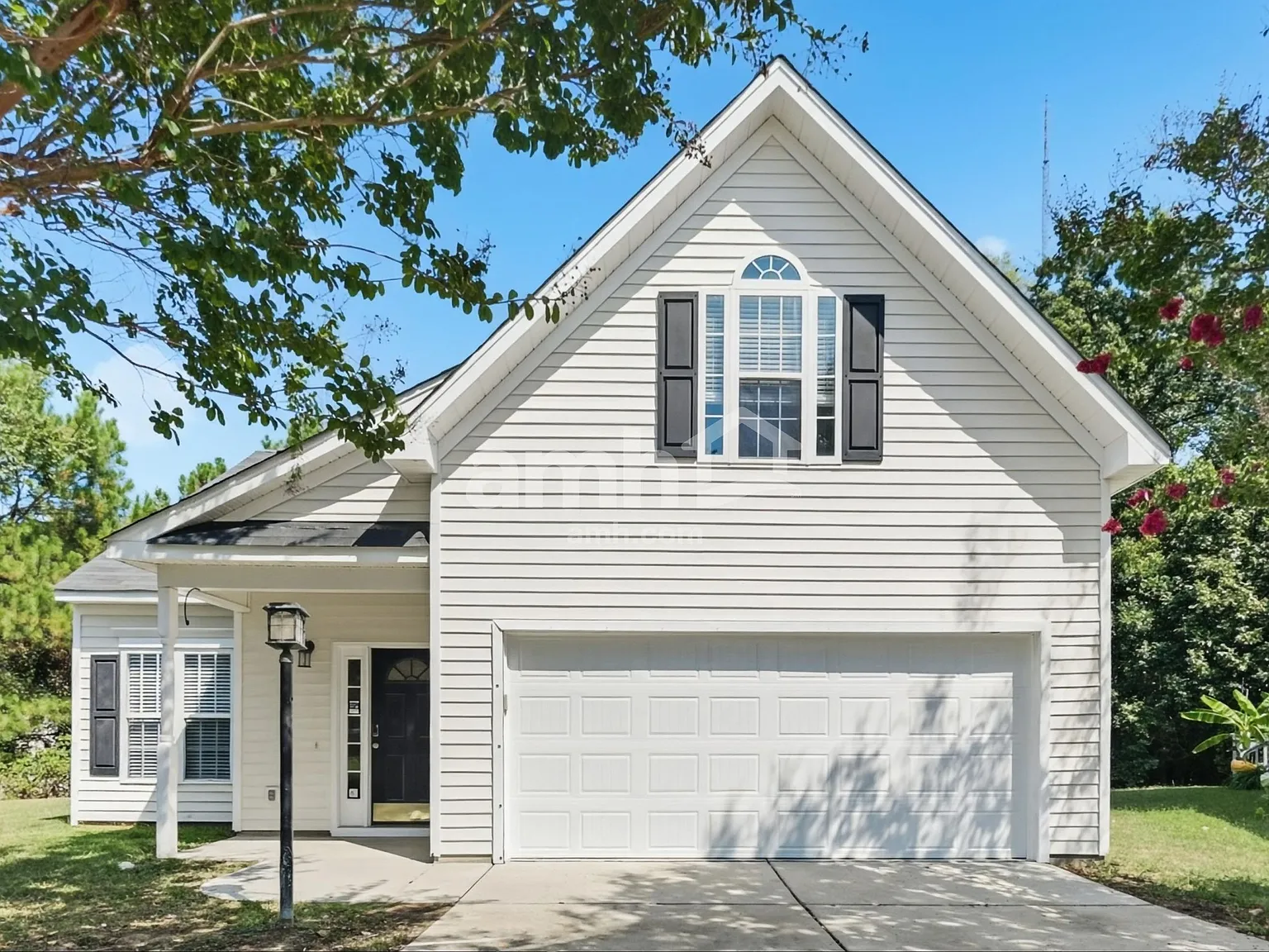 3 bed, 2.5 bath, 1702 sqft, $1,980 — Photo 1